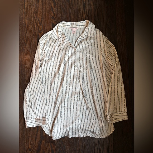 Victoria’s Secret Two piece pajama Set - Picture 4 of 5